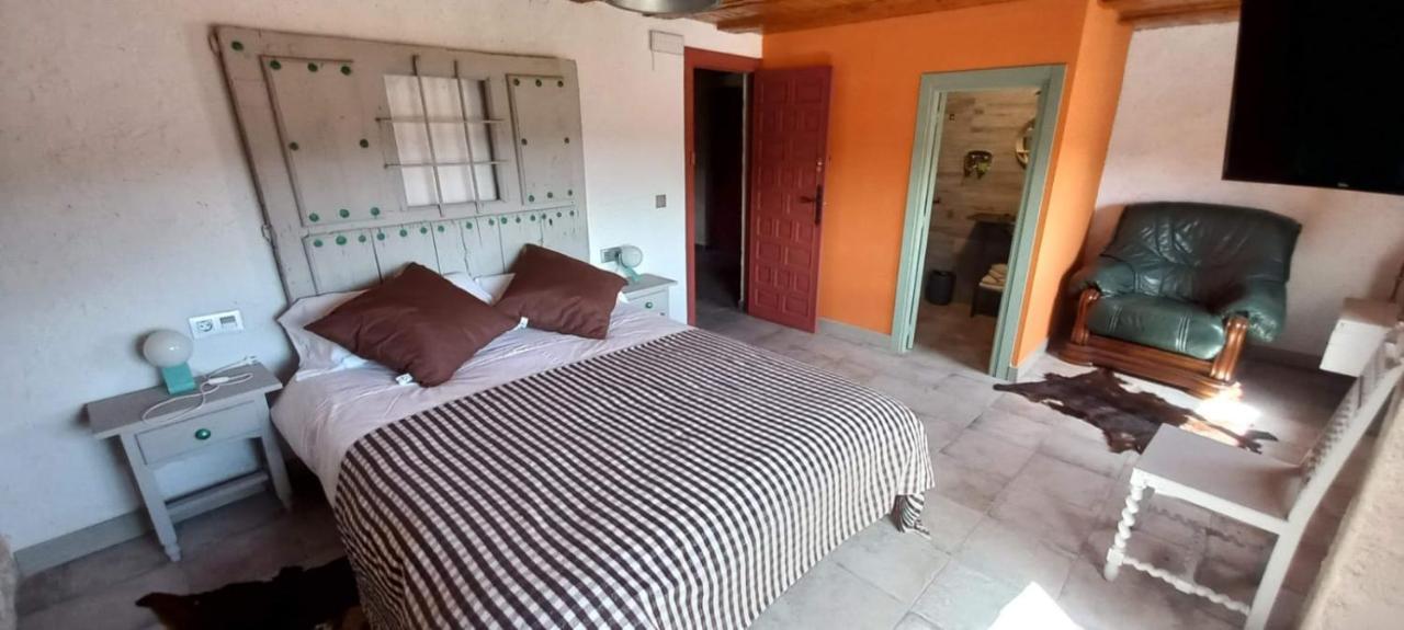 Casa Del Abuelo Pedro Pensionat Las Majadas Exteriör bild